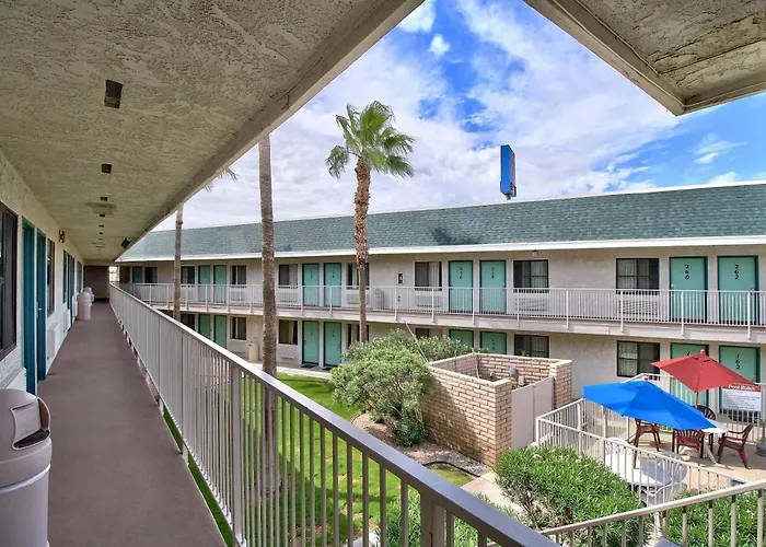 6-yuma, Az - East 3* Yuma